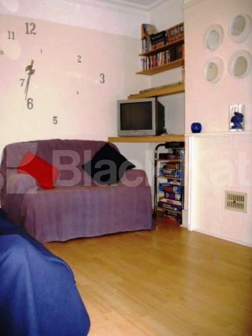 			Whole house!, 4 Bedroom, 1 bath, 1 reception Maisonette			 Farrant Avenue, WOOD GREEN